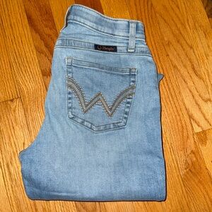 Women’s wrangler jeans 7x32